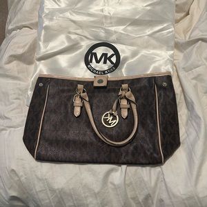 Micheal Kors Tote